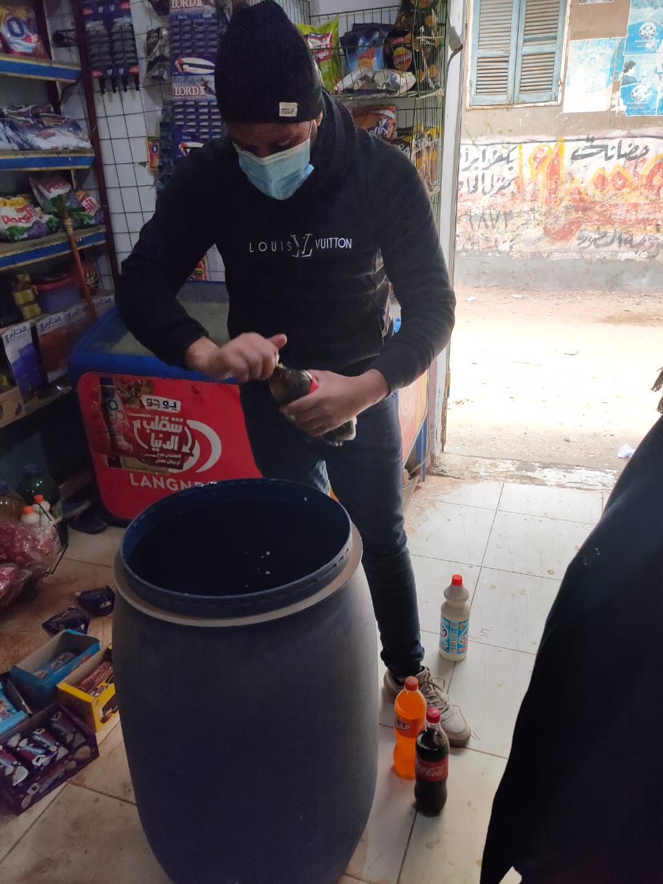 حملات على المنشآت الغذائية بالشرقية 01