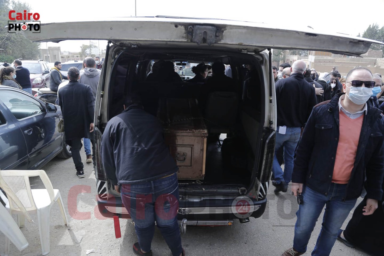 جنازة والدة حازم سمير