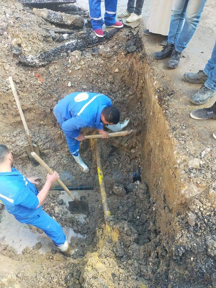 كسر خط مياه بالفيوم