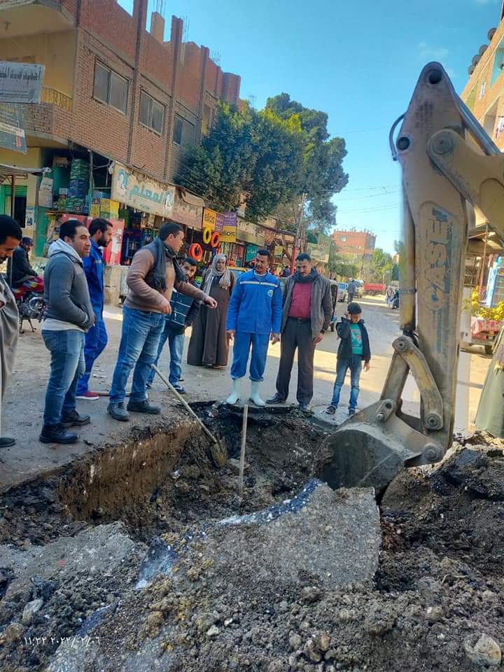 كسر خط مياه بالفيوم