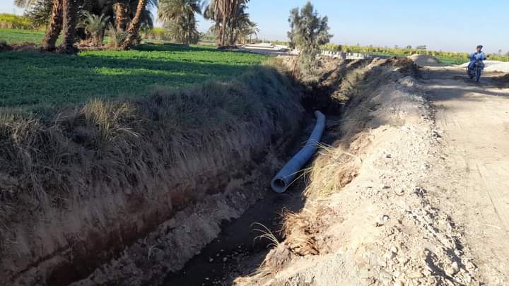 تبطين الترع بالأقصر 6