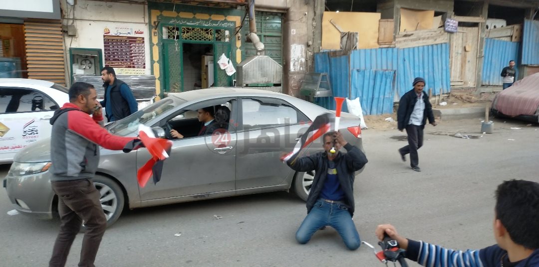 جماهير الفيوم تحتفل قبل انطلاق المباراة