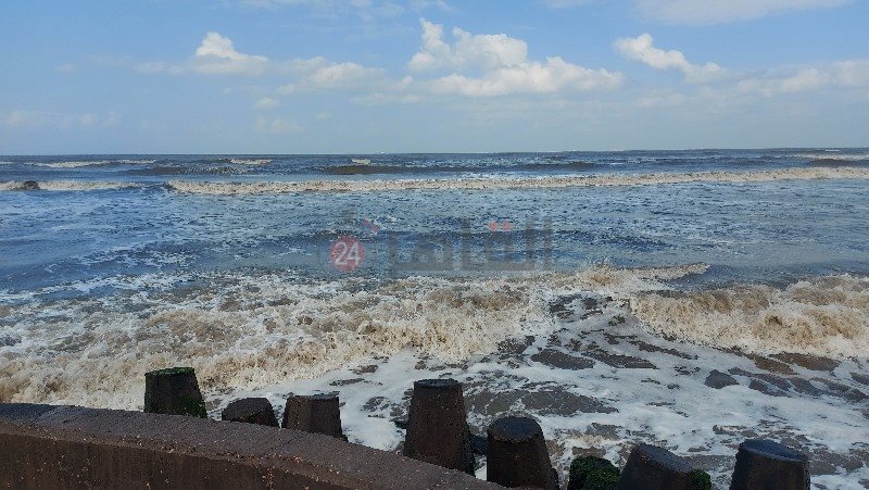 شاطئ البحر المتوسط ببورسعيد 2