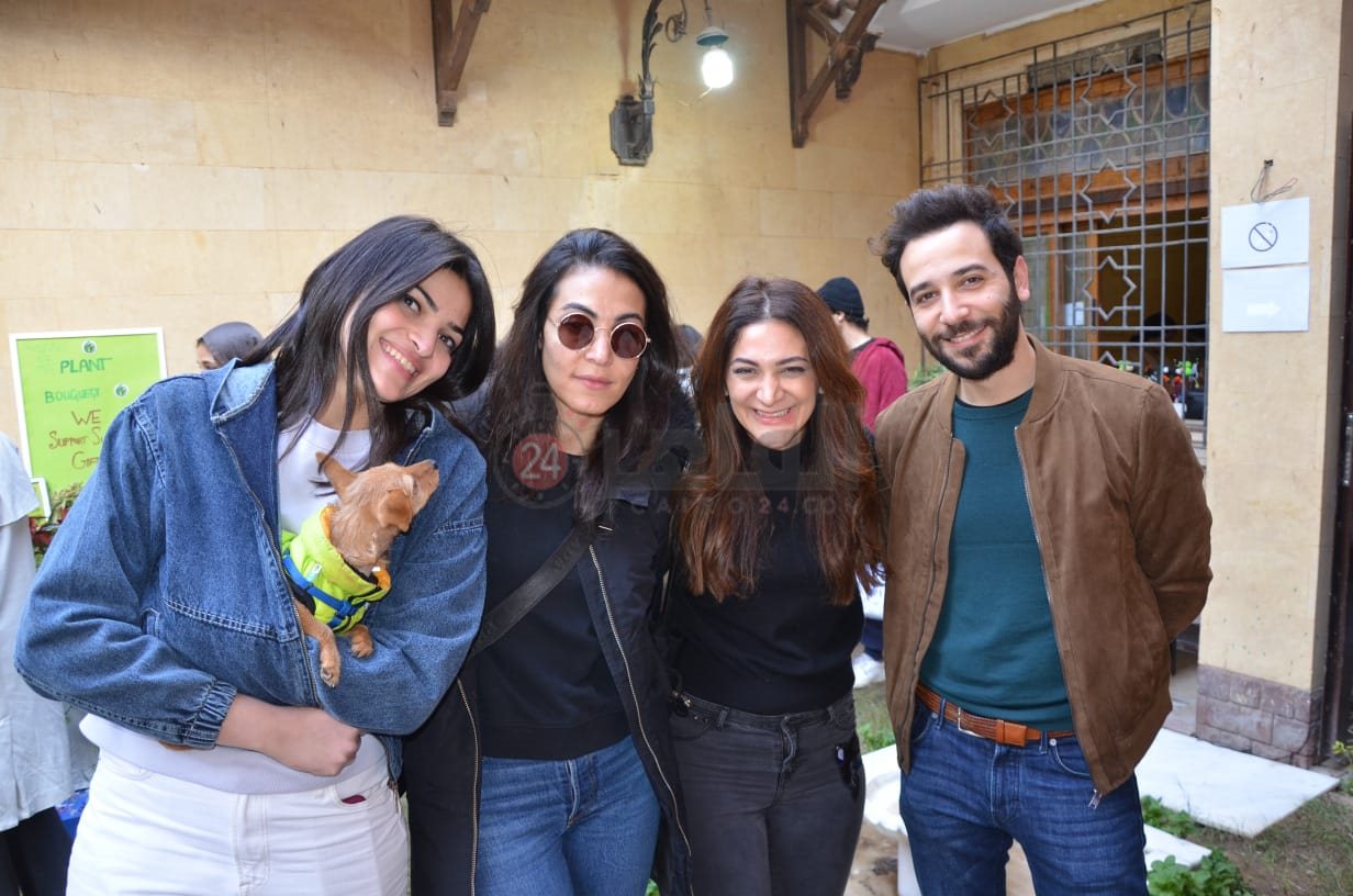 كريم قاسم والأصدقاء