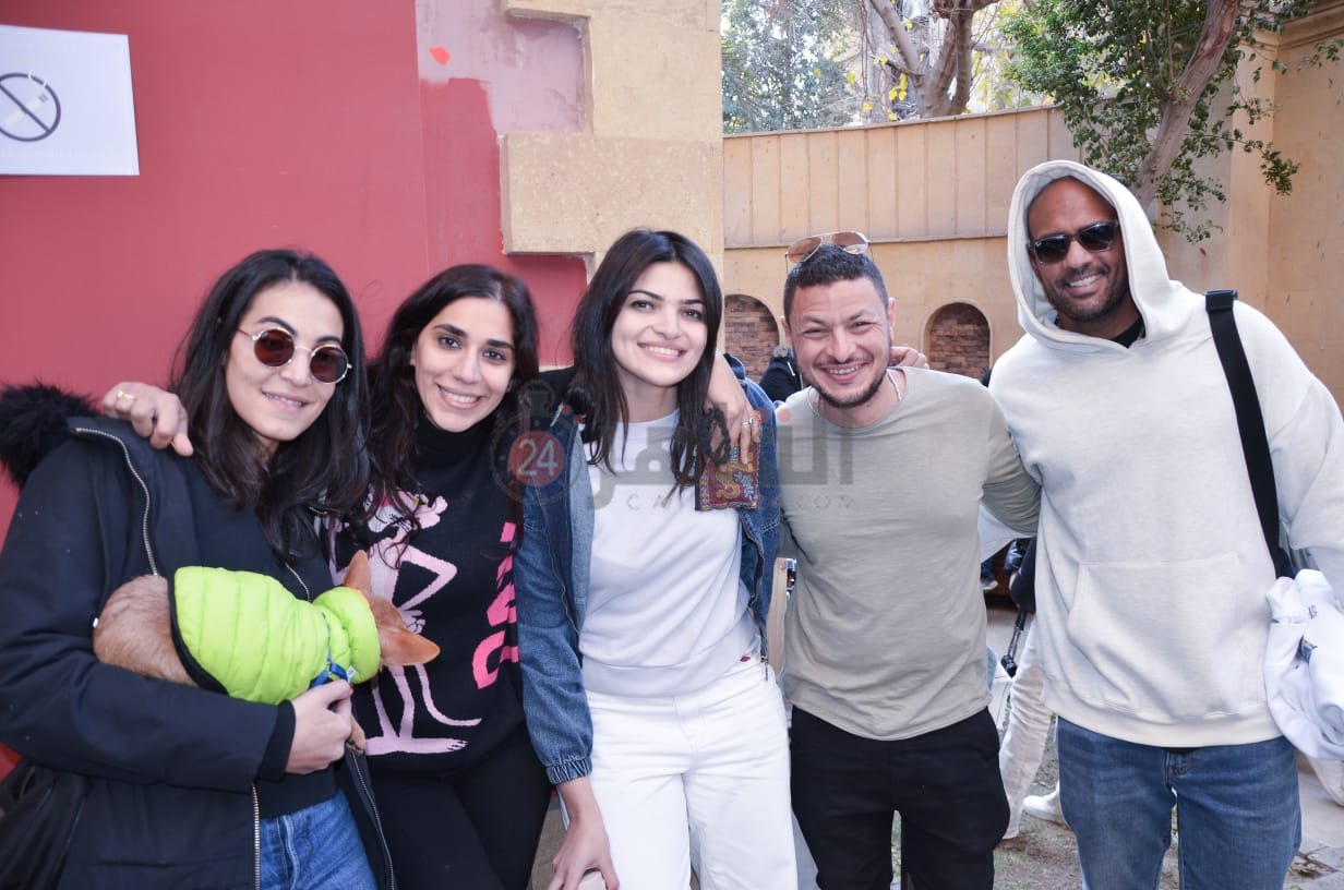 أحمد بهاء نجم شارموفرز والأصدقاء