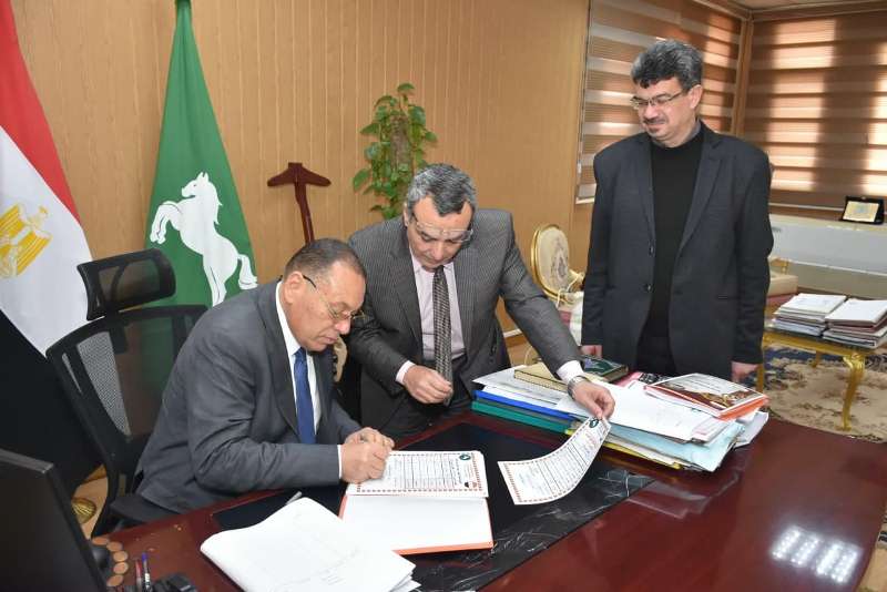 محافظ الشرقية يعتمد نتيجة الشهادة الإعدادية 02