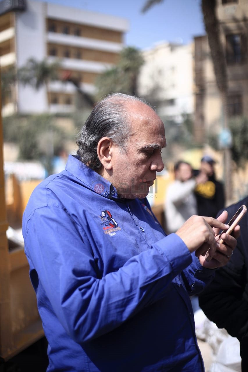 منير مكرم (3)