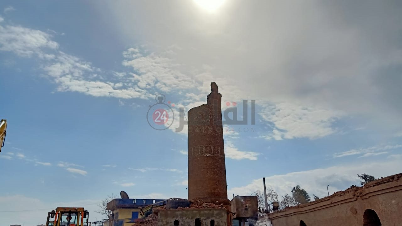  انهيار مدخنة مصنع طوب بالدقهلية