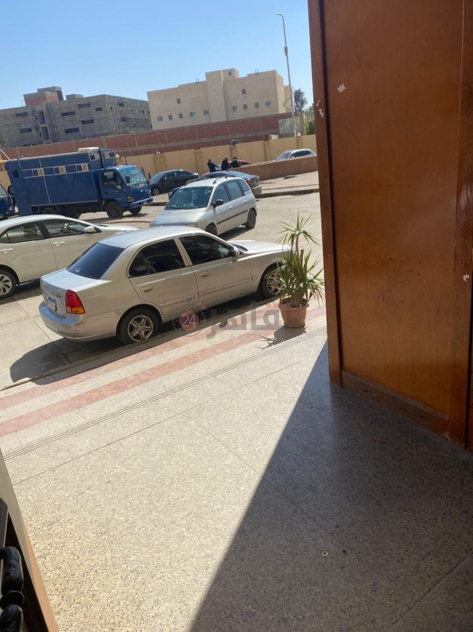 وصول رجل الأعمال محمد الأمين للمحكمة