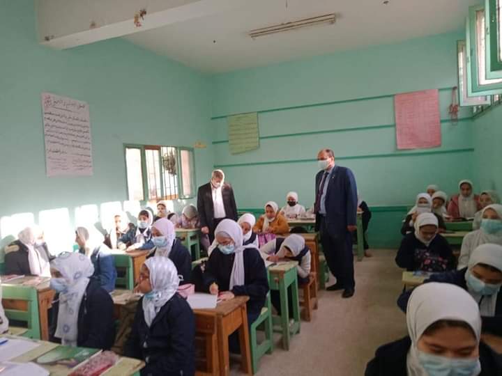 وكيل تعليم الشرقية يواصل جولاته التفقدية لمتابعة سير انتظام العملية التعليمية 