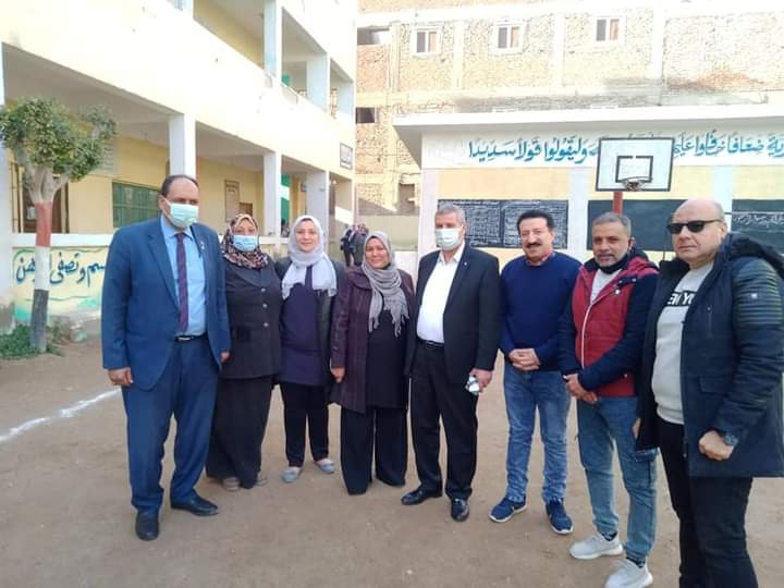 وكيل تعليم الشرقية يواصل جولاته التفقدية لمتابعة سير انتظام العملية التعليمية 