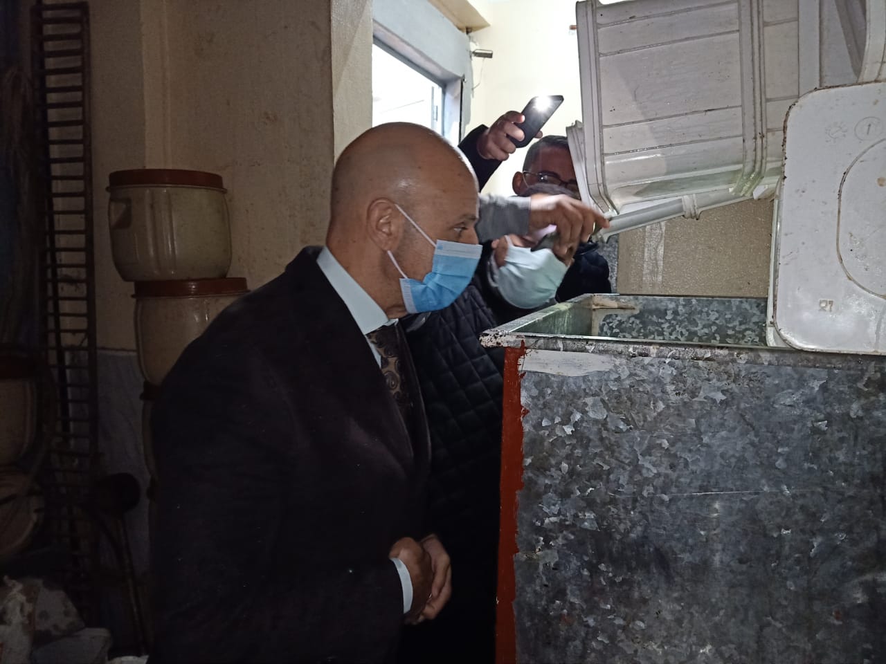 حملة على مصنع أغذية مخالف بالشرقية 1