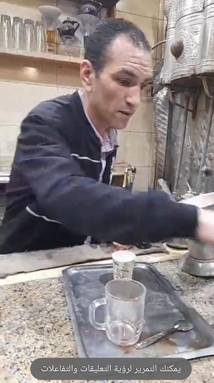 مهندس يعمل قهوجى فى الإسكندرية 