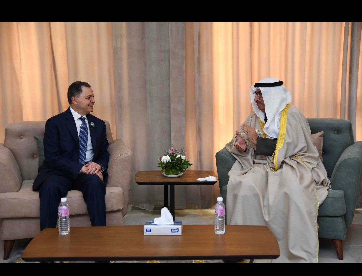 وزير الداخلية مع نظيرة  الكويتي            