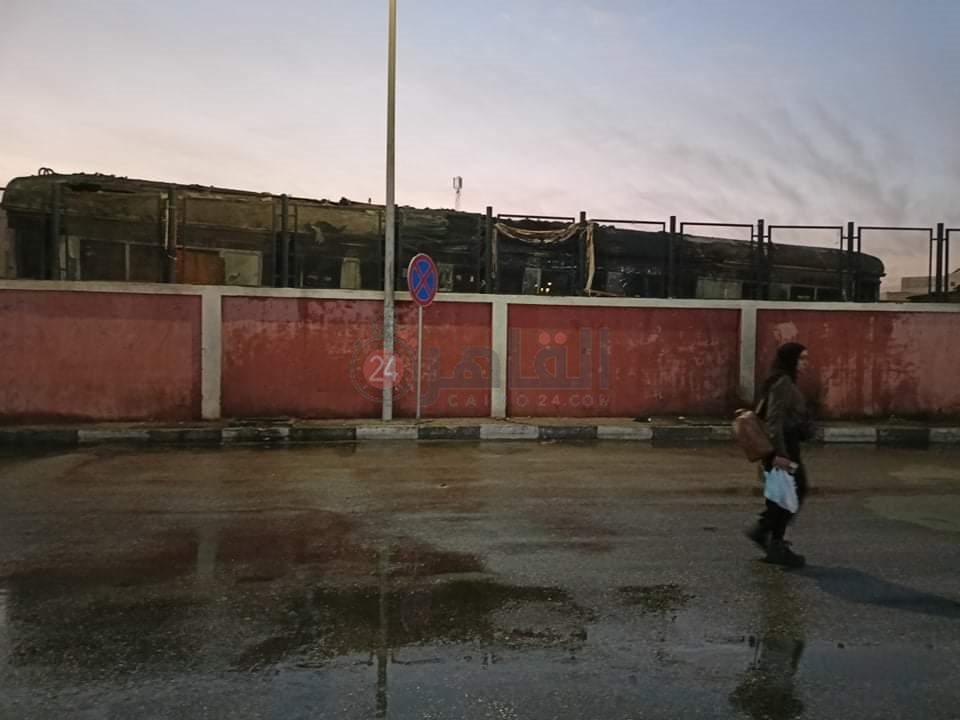 بعد إخماد حريق عربة قطار الأقصر 1