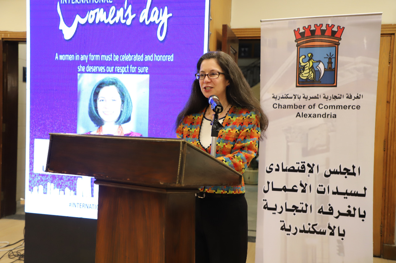 لقاء يوم المرآة العالمي بالغرفة التجارية بالإسكندرية (2)