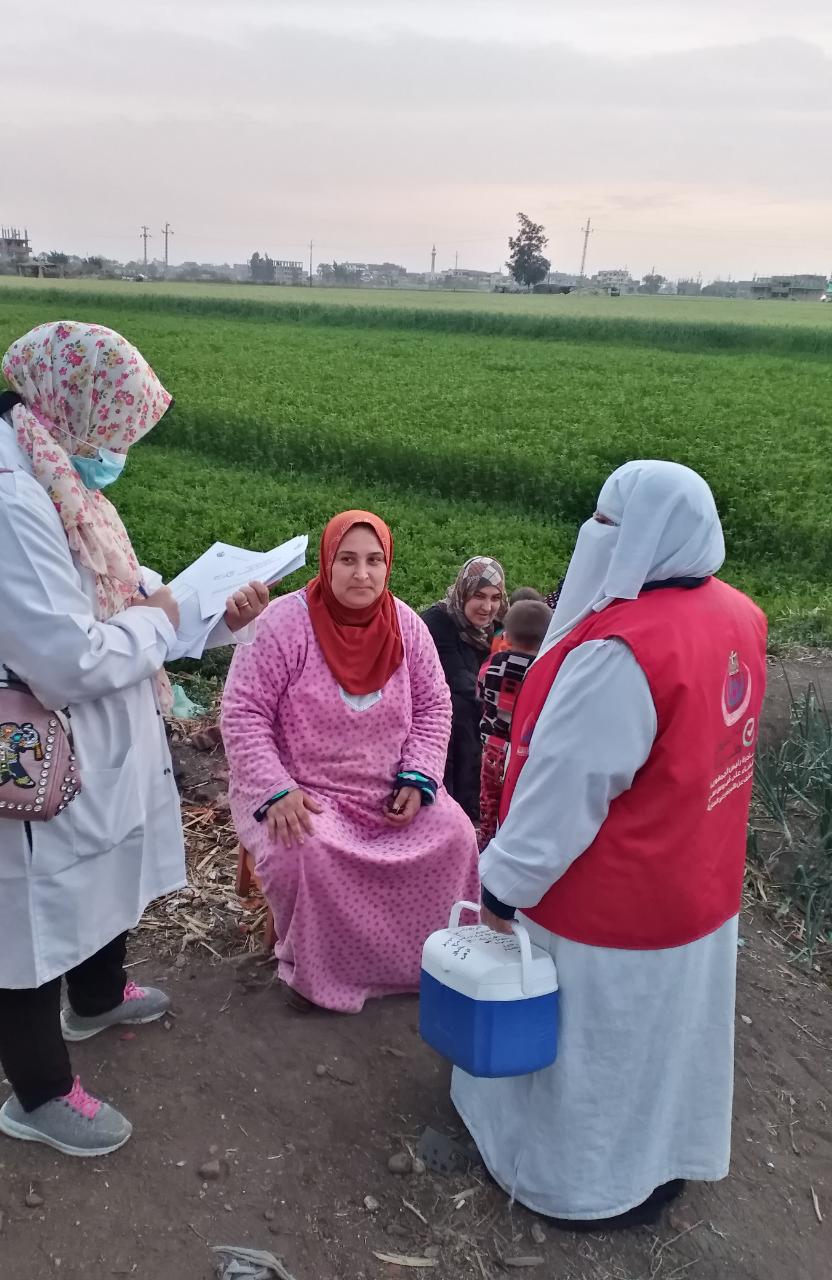 تطعيم المواطنين بلقاح كورونا بالشرقية 44