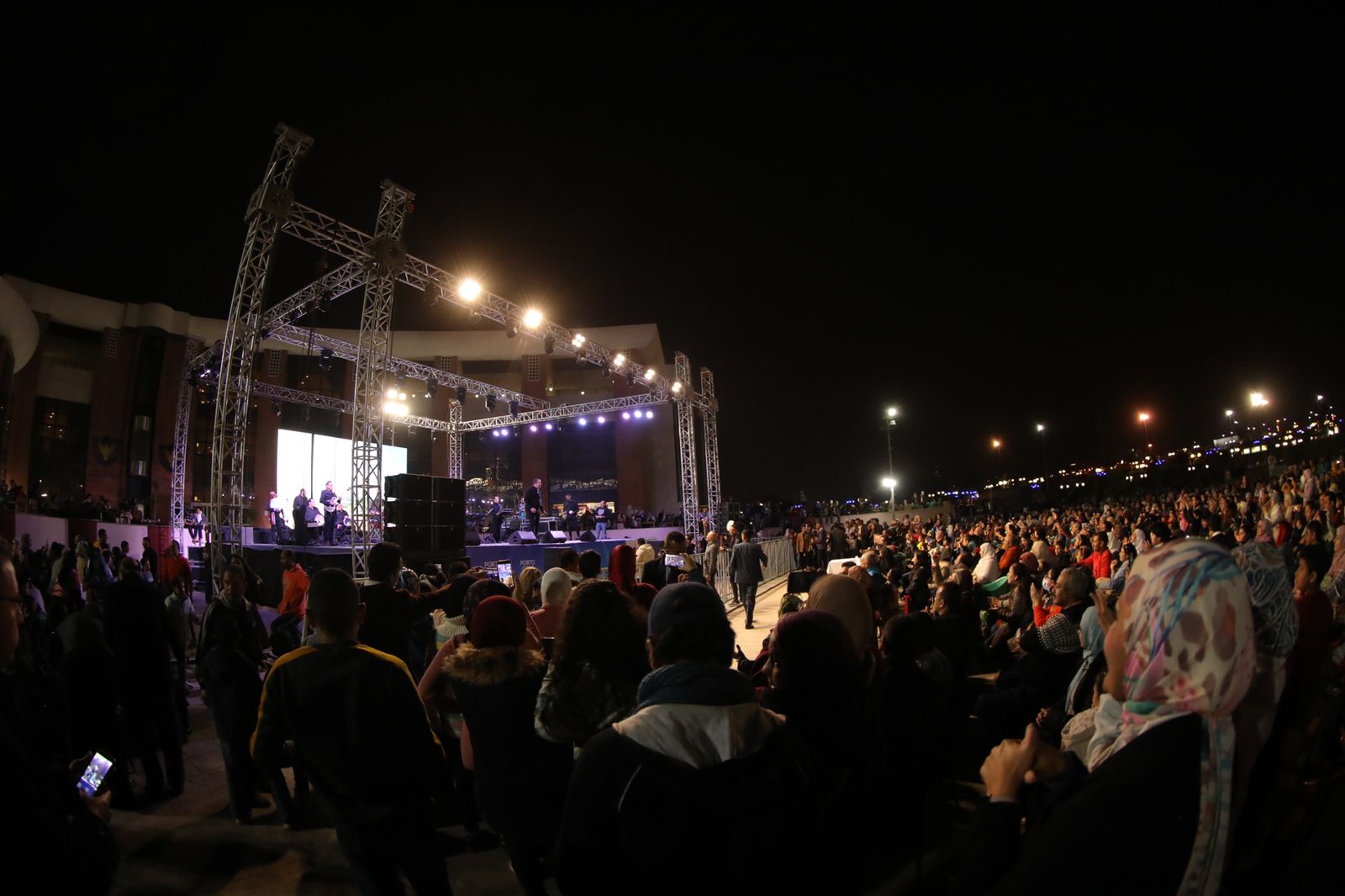 حفل هشام عباس (12)