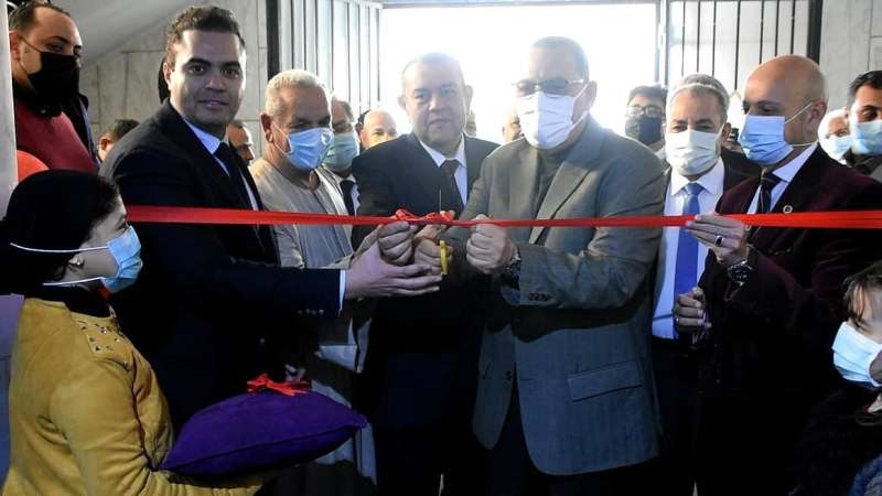محافظ الشرقية يفتتح أعمال تطوير بمستشفى منيا القمح 02