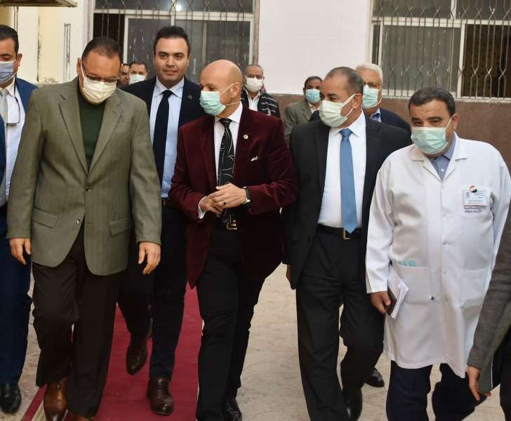 محافظ الشرقية يفتتح أعمال تطوير بمستشفى منيا القمح 03