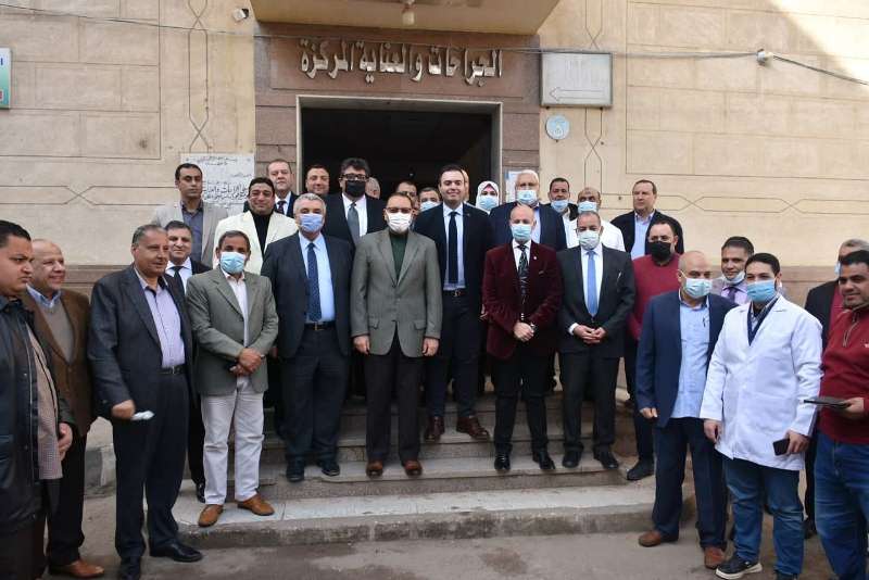 محافظ الشرقية يفتتح أعمال تطوير بمستشفى منيا القمح 07
