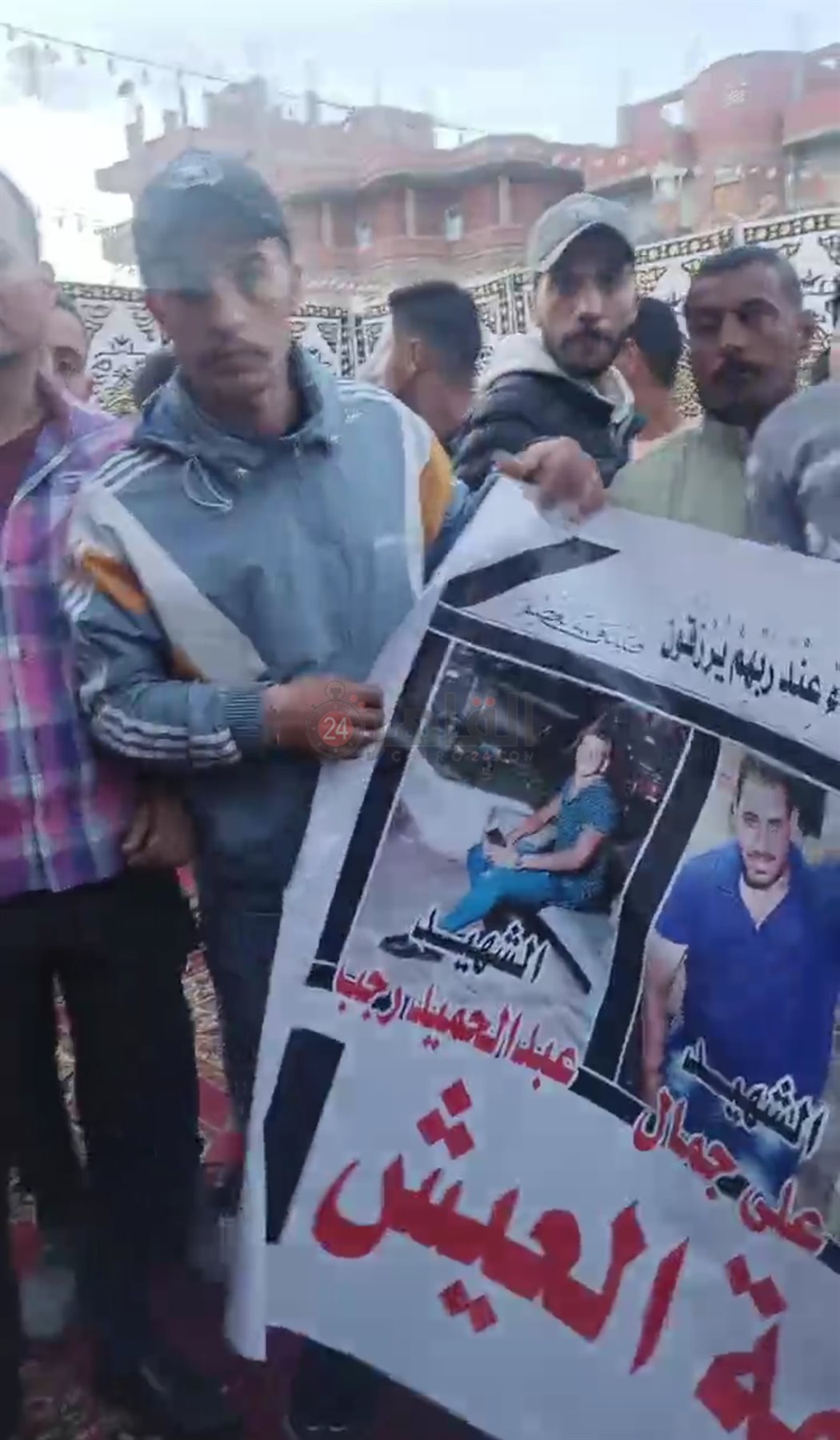 عزاء ضحايا لقمة العيش بالشرقية 5