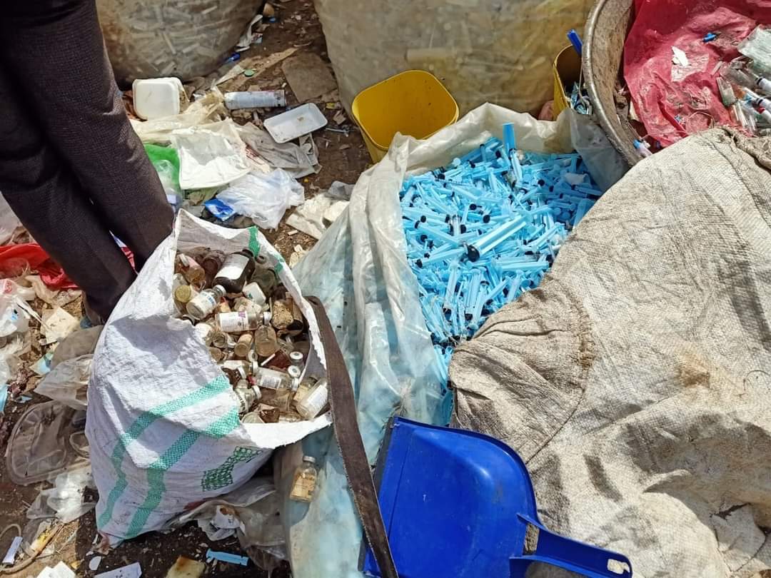 ضبط نفايات طبية خطرة بالشرقية 01