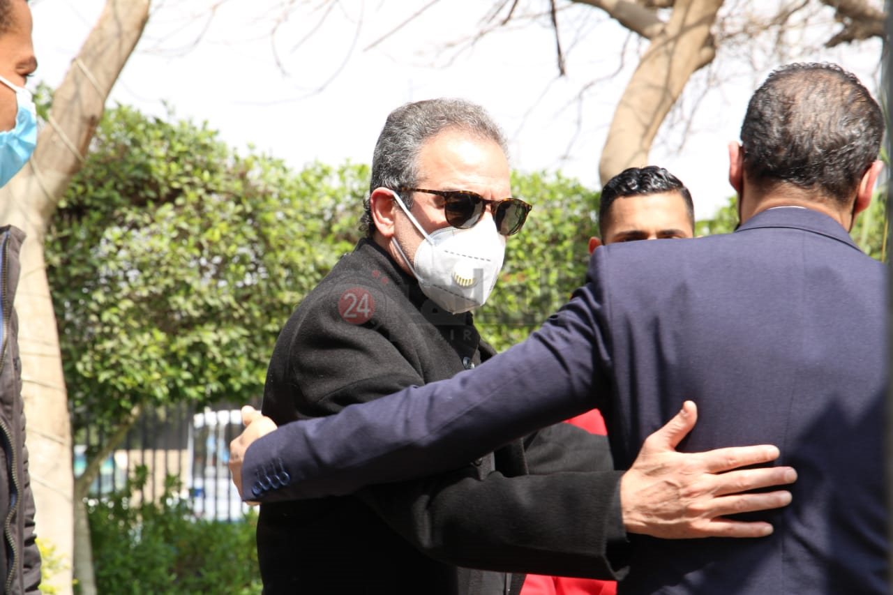 جنازة شقيق أحمد عبد العزيز (5)