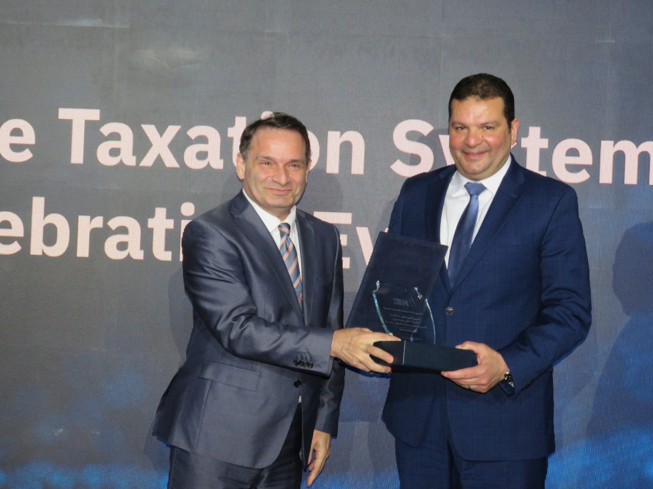 2c057d68-e49f-4f2b-b57f-40267c499824 (1)