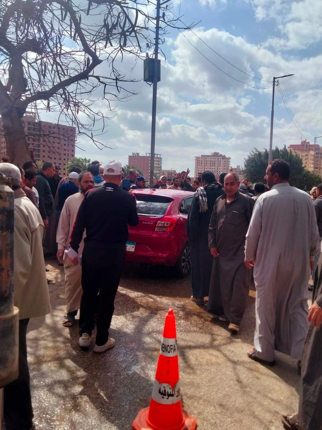 سقوط سيارة داخل بحر شبين الكوم 