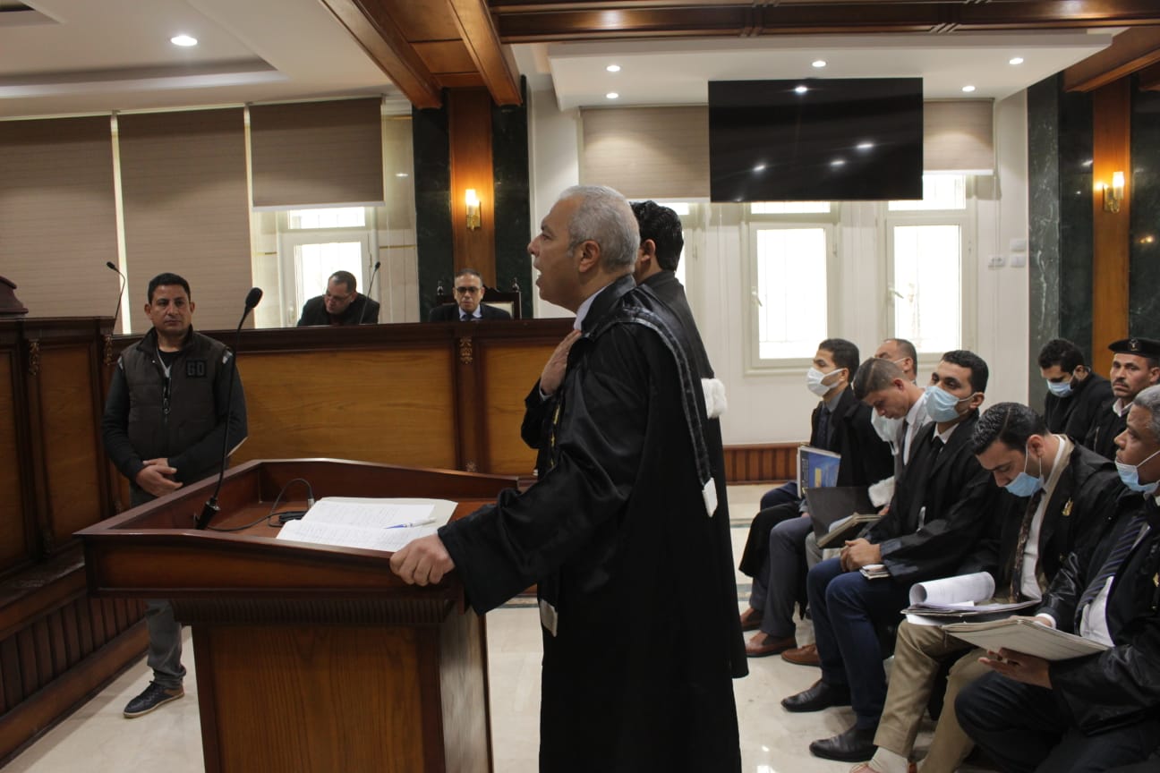 أثناء جلسة المحاكمة 