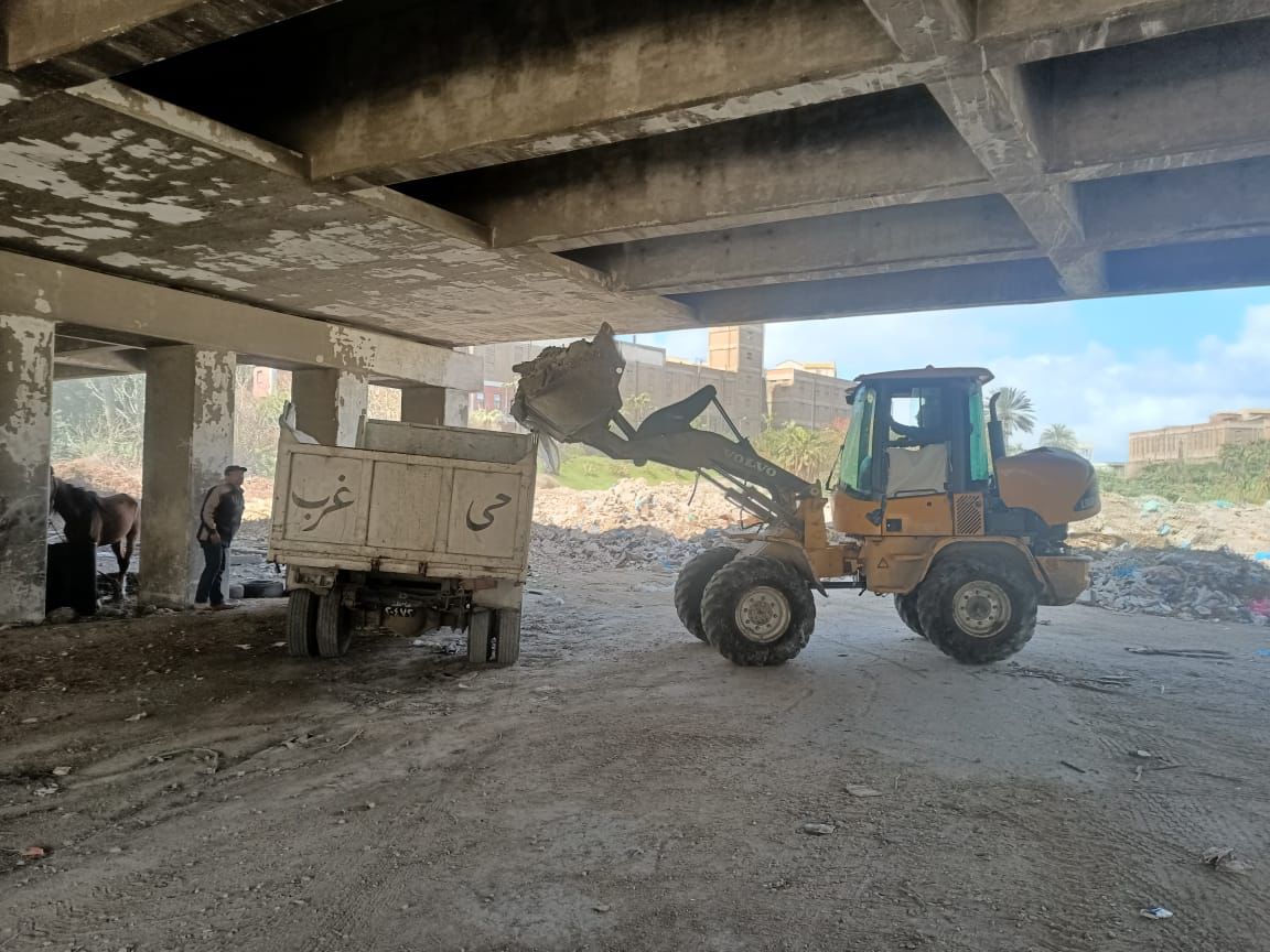 وقف أعمال بناء مخالف بحي غرب الإسكندرية 