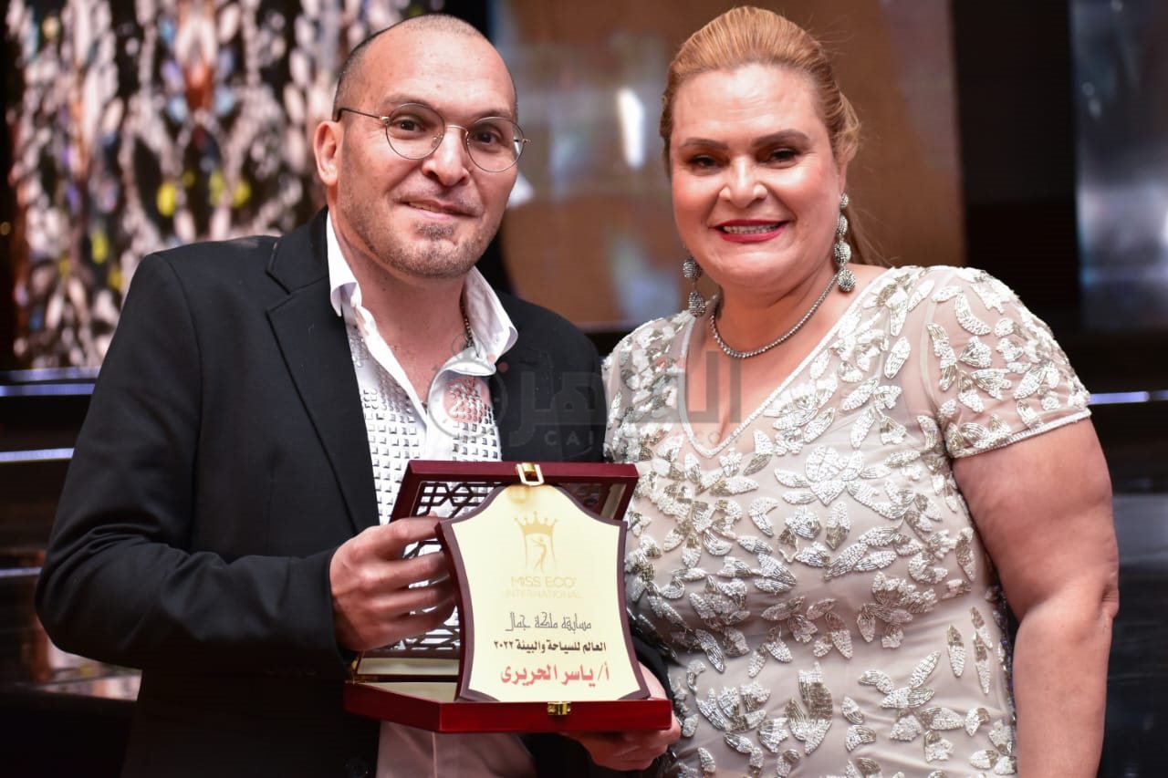 أمال رزق تكرم ياسر الحريري