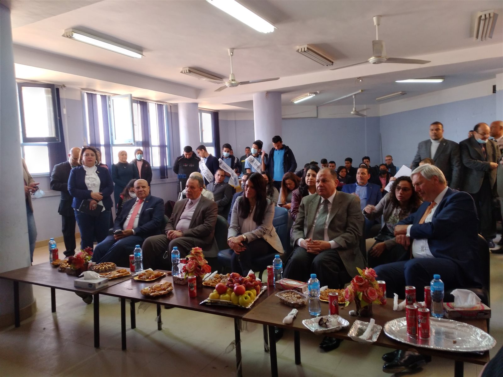 وزيرة التعاون الدولي تتفقد مدرسة المتفوقين بأسيوط 