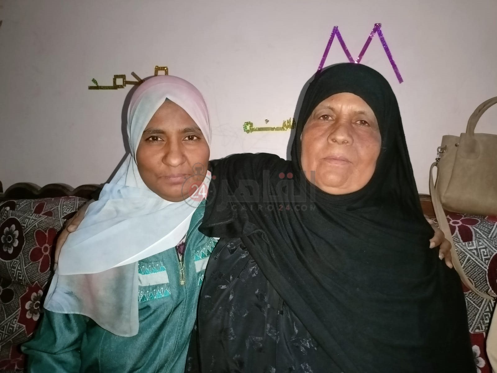 الأم المثالية الثانية بالأقصر وابنتها فاطمه 