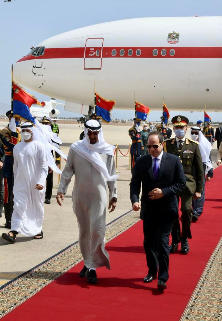 السيسي يستقبل ولي عهد أبو ظبي (5)