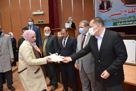 وزير القوى العاملة خلال الاحتفالية 03