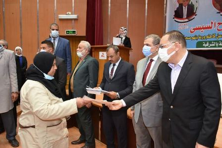 وزير القوى العاملة خلال الاحتفالية 05