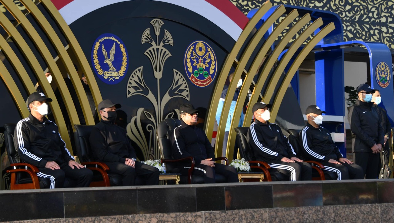 السيسي يتفقد أكاديمية الشرطة