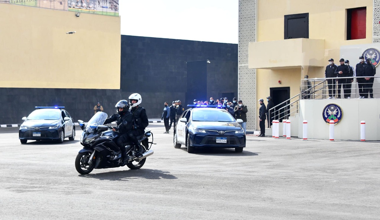 السيسي يتفقد أكاديمية الشرطة