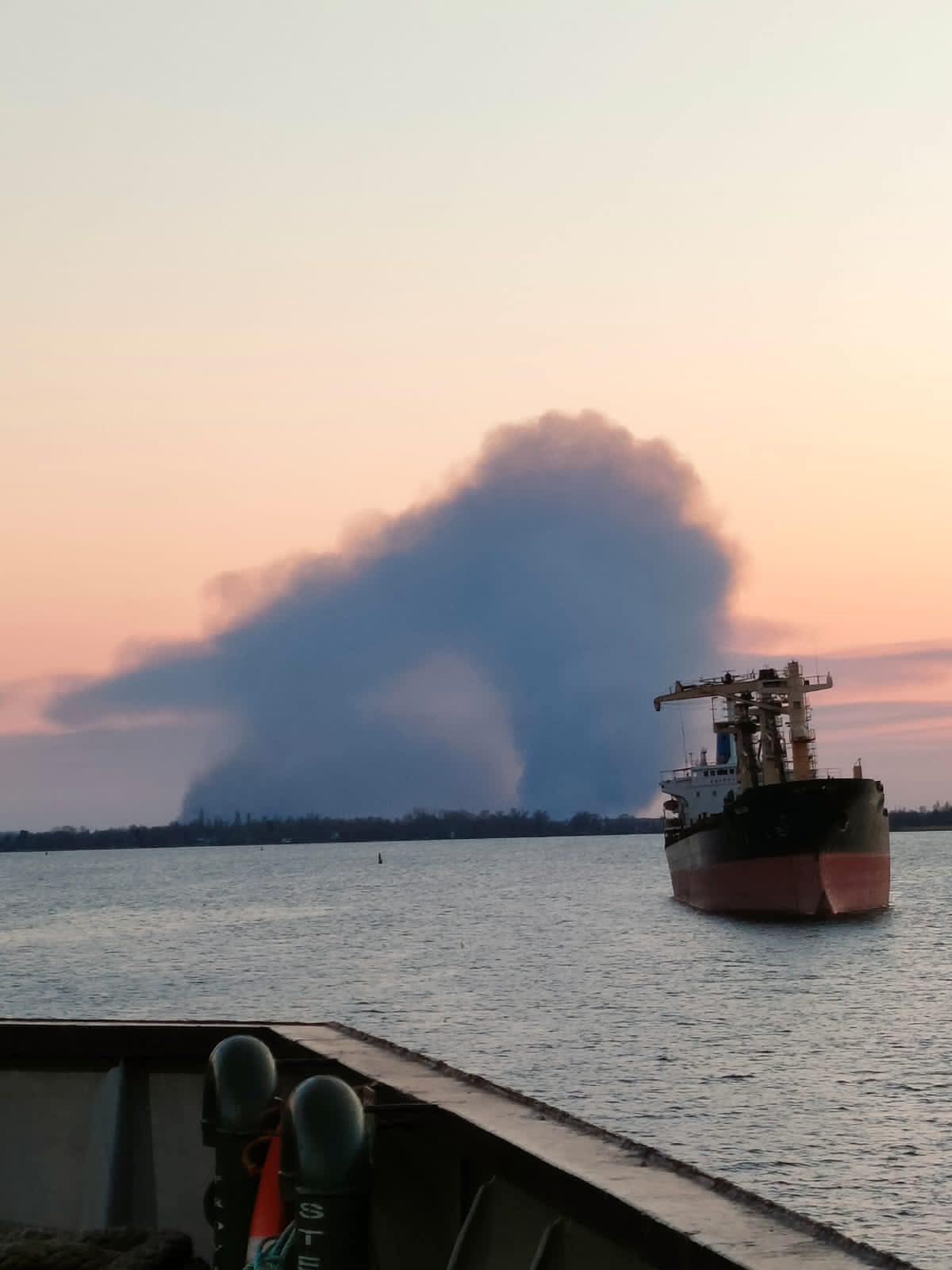  صور من المركب التجاري 