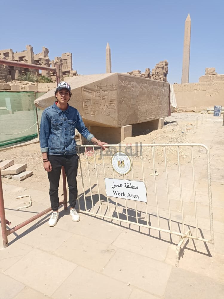 أعمال رفع مسلة حتشبسوت الراقدة في معابد الكرنك (1)