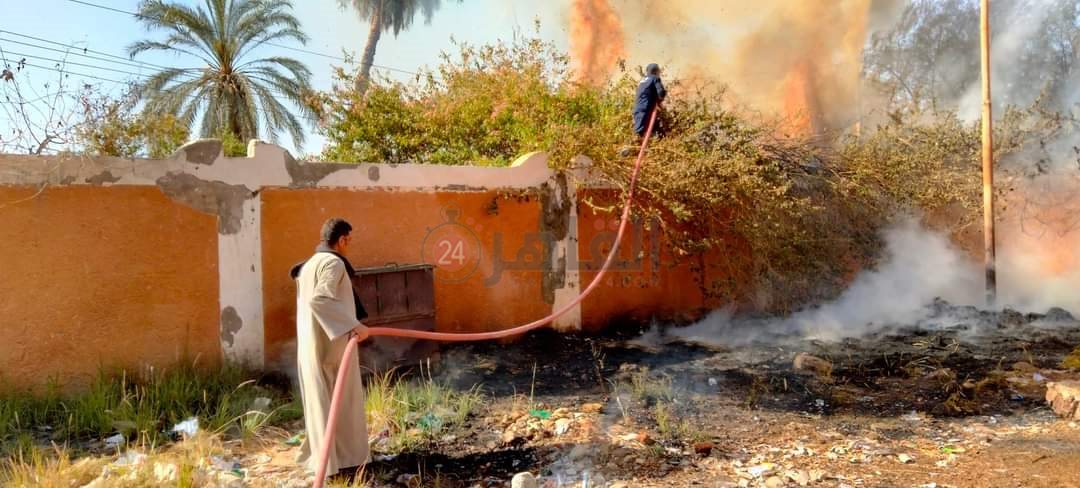 إخماد الحريق بسور المدرسة 5