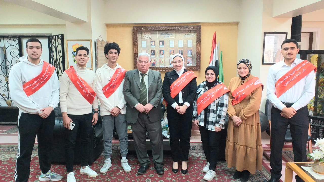 فوز طالبة من الإسكندرية بمنصب أمين مساعد 