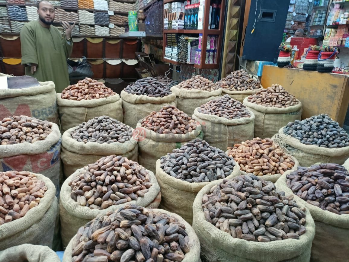 ياميش رمضان بالأقصر (17)