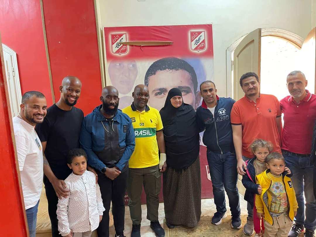 زيارة نجوم الكرة لوالدة محمد عبد الوهاب في الفيوم