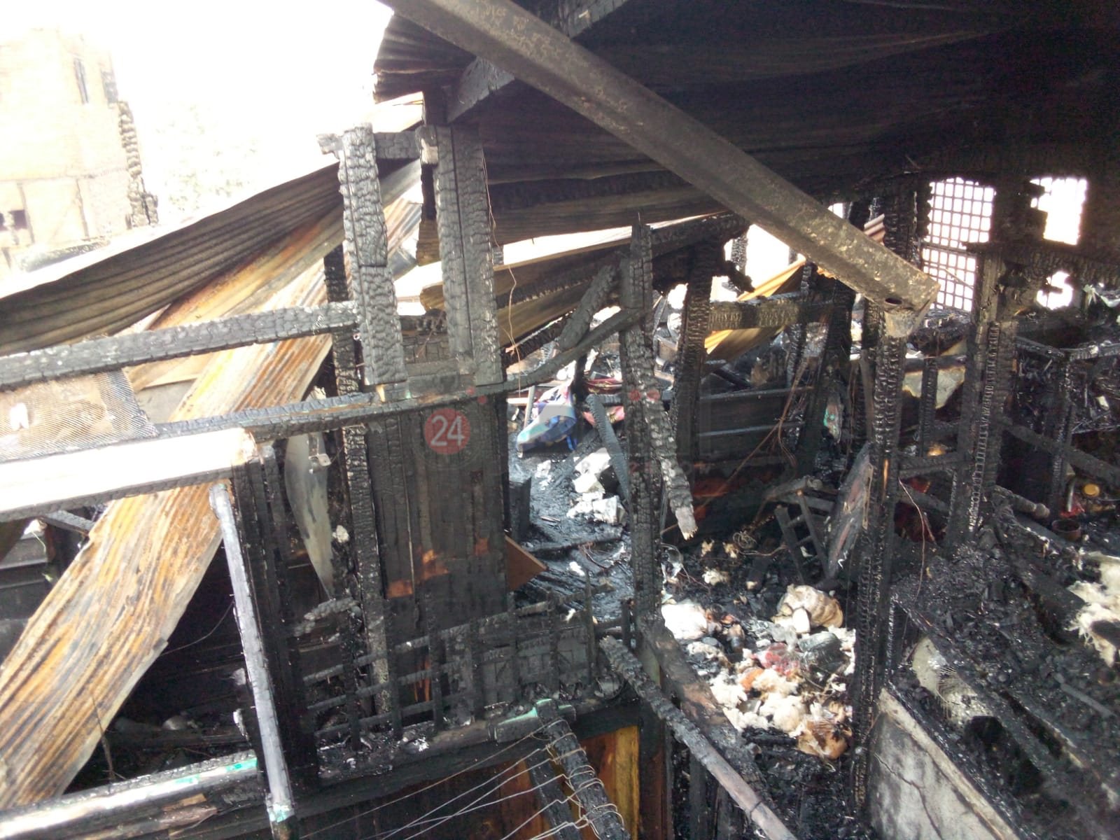 آثار حريق مخزن أخشاب بولاق أبو العلا