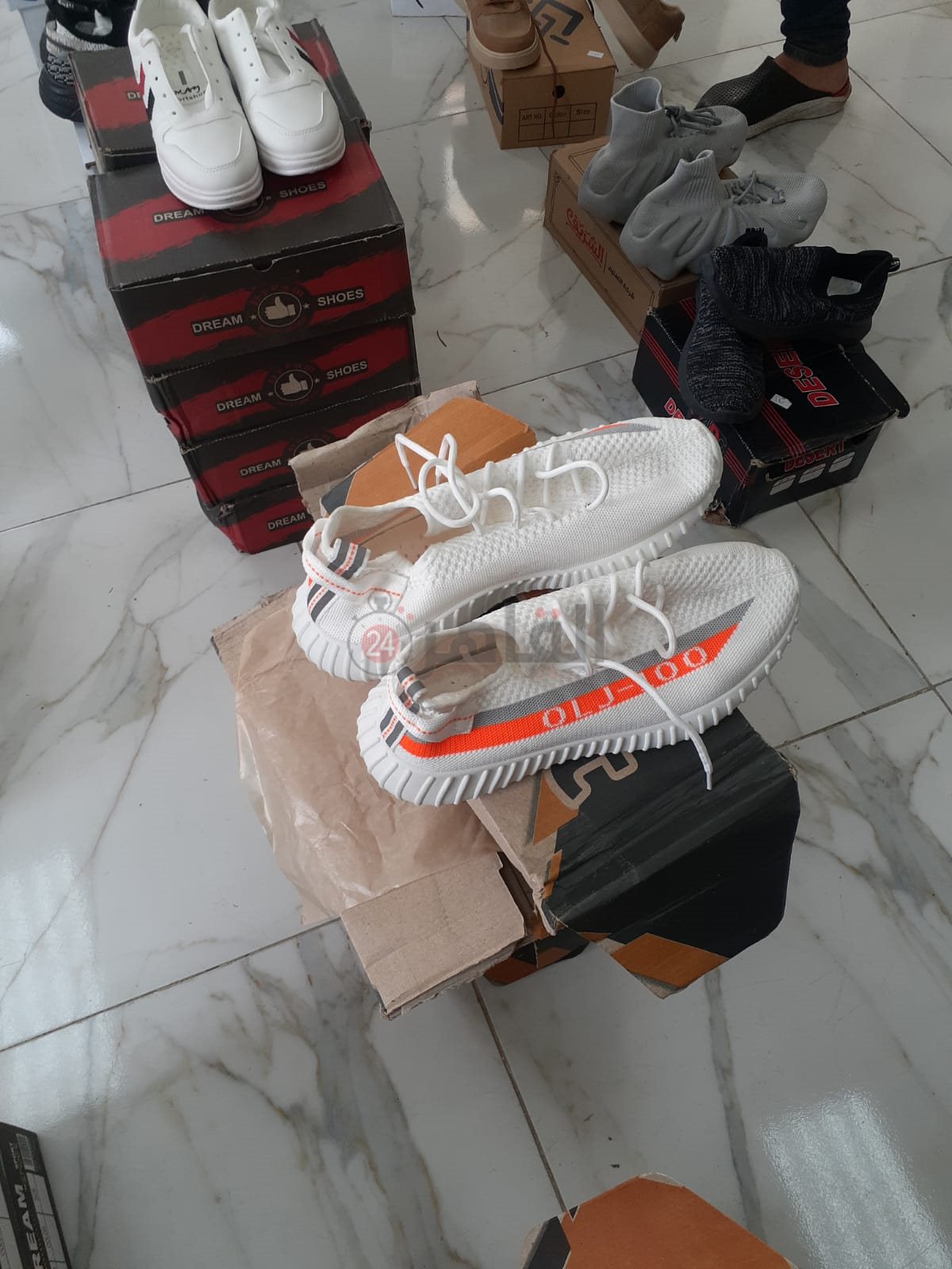 منفذ الزقازيق للملابس والأحذية 017