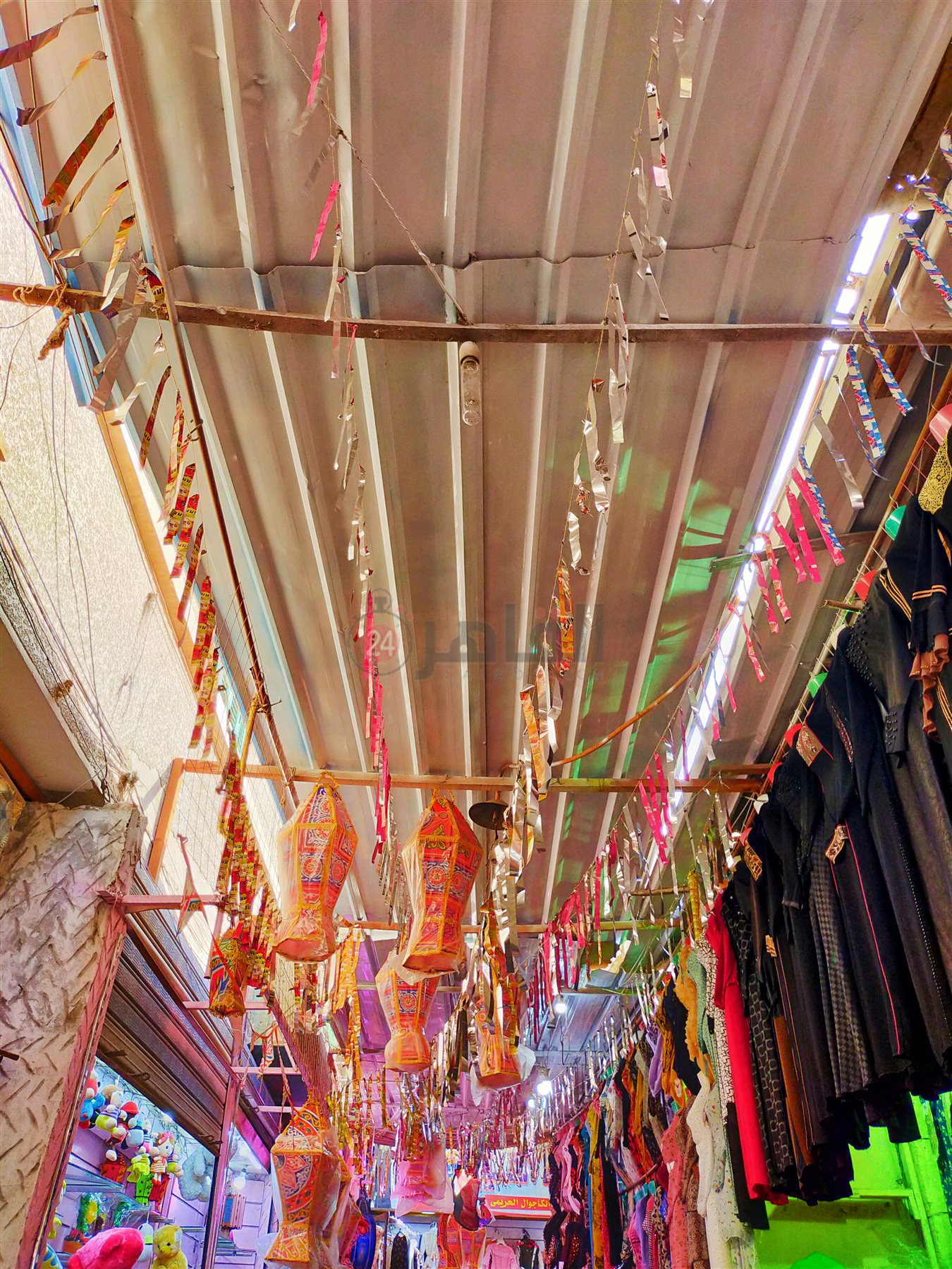 الفيوم تتزين بالفوانيس الكبيرة والزينة الخيامية احتفالًا بقدوم شهر رمضان المبارك