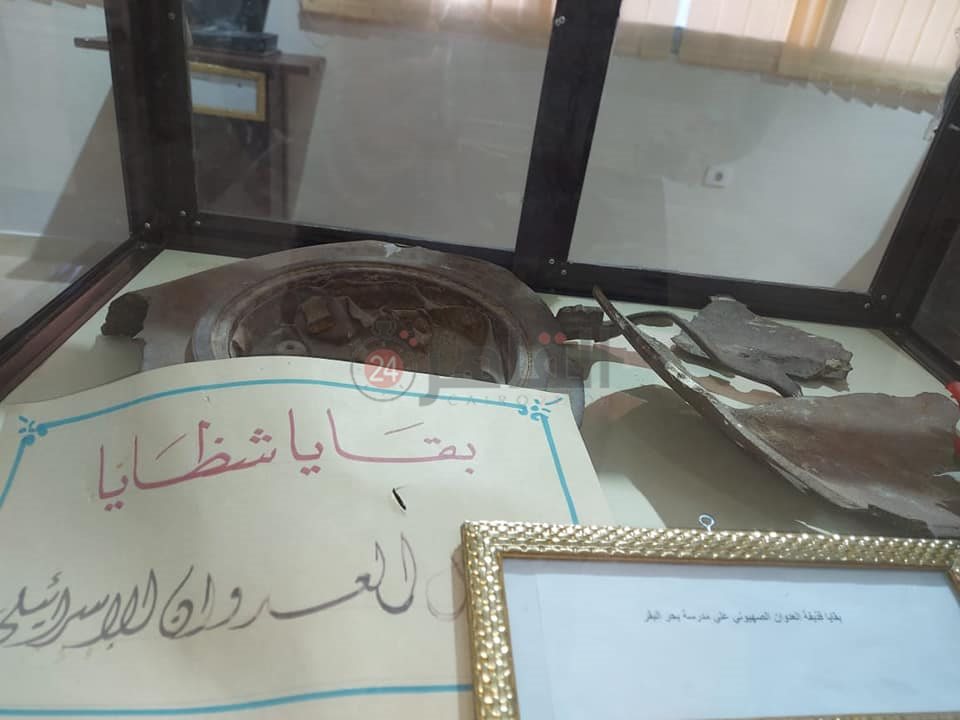 متعلقات الشهداء داخل صناديق زجاجية في المتحف 04